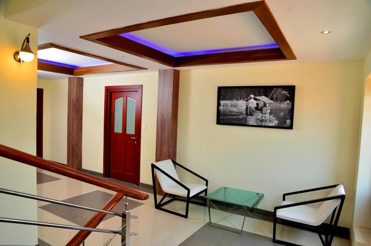 French Avenue Hotel Mahe Exterior photo